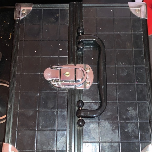 Makeup Caboodle box - Picture 2 of 8